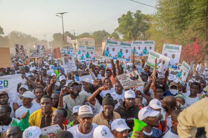 SAMM SUÑU REEW : « Les conseils de ministres décentralisés du Président Sall s’inscrivent dans le suivi de son engagement pour l’équité territoriale et sociale… » SAMM SUÑU REEW : « Les conseils de ministres décentralisés du Président Sall s’inscrivent dans le suivi de son engagement pour l’équité territoriale et sociale… »