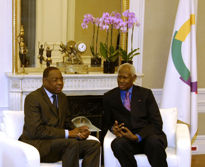 Photos de la rencontre du Ministre des affaires étrangères avec le Président Abdou DIOUF, au siège de l'OIF.