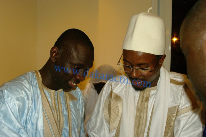 Magal Serigne Abdou Khadre Mbacké : Pape Diouf reçu chez lui par Serigne Bass Abdou Khadre ( images)