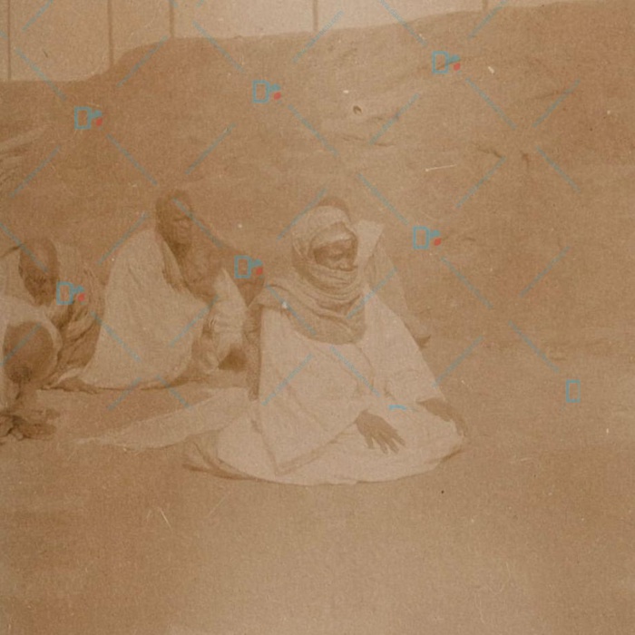 ENCHÈRES À LYON/ 06 photographies originales de Serigne Touba acquises par un Collectif composé de disciples pour un coût de 40 millions FCFA ENCHÈRES À LYON/ 06 photographies originales de Serigne Touba acquises par un Collectif composé de disciples pour un coût de 40 millions FCFA