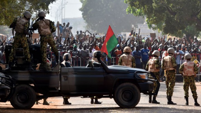  OUAGADOUGOU : les Burkinabé maintiennent la pression sur Compaoré