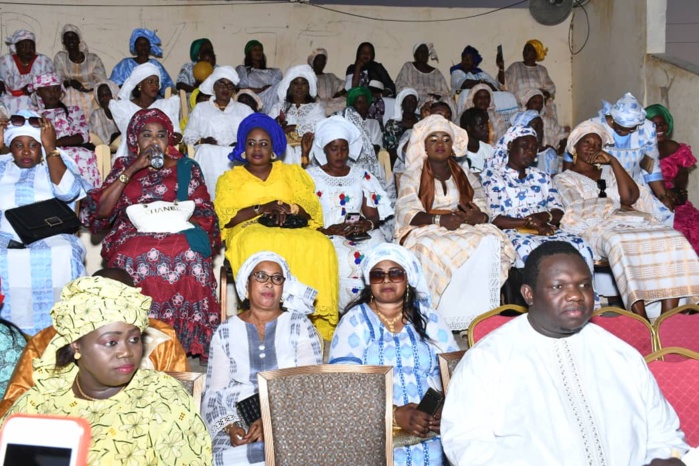 BAMBEY - Journée du 08 mars : L’ambassadeur itinérant El Hadj Dia honoré par les femmes