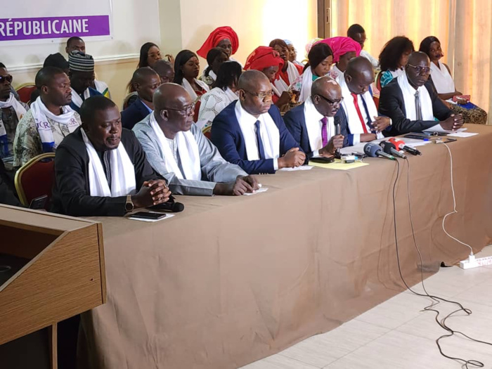 Situation politique nationale : « La République est malmenée par des gens qui profitent de leur position…et par des individus au profil psychologique très lourd avec en bandoulière la mythomanie et la pyromanie » (GRAPHE) Situation politique nationale : « La République est malmenée par des gens qui profitent de leur position…et par des individus au profil psychologique très lourd avec en bandoulière la mythomanie et la pyromanie » (GRAPHE)