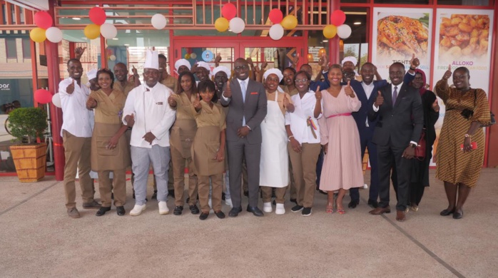 Ce Mardi 14 Mars 2023, la gare TER de Dakar a accueilli en son sein son tout véritable premier Restaurant « le KEPAR KITCHEN ». Ce Mardi 14 Mars 2023, la gare TER de Dakar a accueilli en son sein son tout véritable premier Restaurant « le KEPAR KITCHEN ».