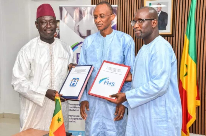 Programme 100.000 logements: Signature de conventions de partenariat entre le FHS, la SICAP-SA et la SN-HLM Programme 100.000 logements: Signature de conventions de partenariat entre le FHS, la SICAP-SA et la SN-HLM