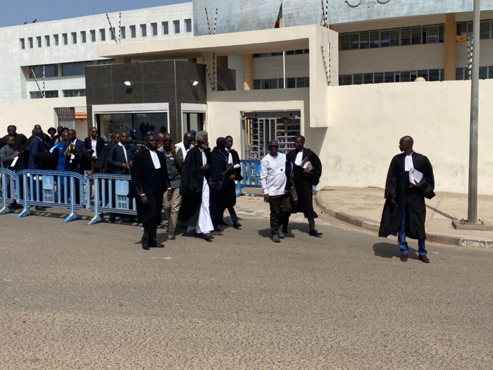 Palais de justice / : Me Ciré Clédor Ly avocat de Sonko : «Pourquoi nous avons quitté la salle» Palais de justice / : Me Ciré Clédor Ly avocat de Sonko : «Pourquoi nous avons quitté la salle»