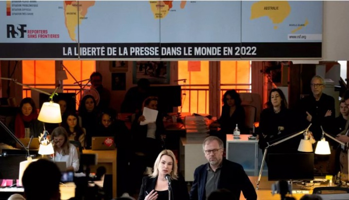 Au Sahel, des journalistes sous la pression des jihadistes et des autorités, dit RSF Au Sahel, des journalistes sous la pression des jihadistes et des autorités, dit RSF
