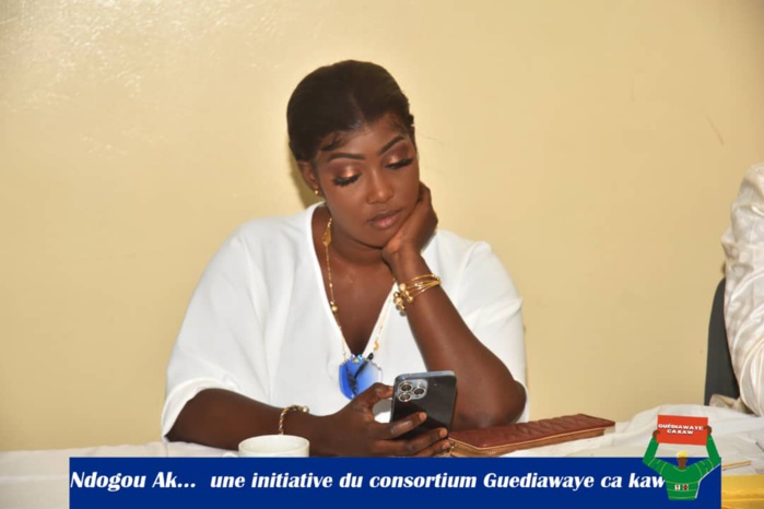 Wakhinane Nimzatt : Le maire Racine Talla initie le débat autour du développement local et de la citoyenneté des jeunes Wakhinane Nimzatt : Le maire Racine Talla initie le débat autour du développement local et de la citoyenneté des jeunes