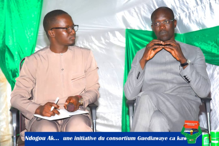 Wakhinane Nimzatt : Le maire Racine Talla initie le débat autour du développement local et de la citoyenneté des jeunes Wakhinane Nimzatt : Le maire Racine Talla initie le débat autour du développement local et de la citoyenneté des jeunes