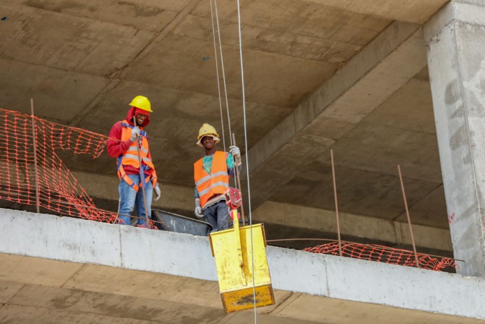 Santé: Le chef de l’Etat a effectué ce matin une visite de chantier à la future polyclinique de l’hôpital principal de Dakar Santé: Le chef de l’Etat a effectué ce matin une visite de chantier à la future polyclinique de l’hôpital principal de Dakar