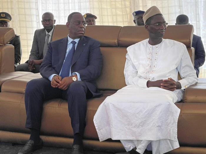 Rufisque/Décès du père du ministre de la justice: Macky SALL est venu présenter ses condoléances Rufisque/Décès du père du ministre de la justice: Macky SALL est venu présenter ses condoléances