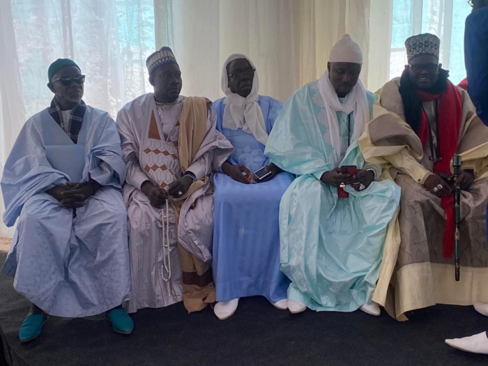 Rufisque/Décès du père du ministre de la justice: Macky SALL est venu présenter ses condoléances Rufisque/Décès du père du ministre de la justice: Macky SALL est venu présenter ses condoléances