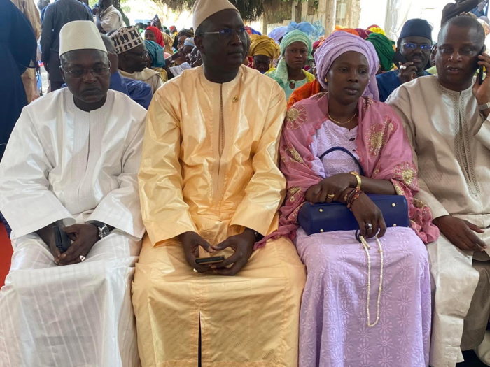 Rufisque/Décès du père du ministre de la justice: Macky SALL est venu présenter ses condoléances Rufisque/Décès du père du ministre de la justice: Macky SALL est venu présenter ses condoléances