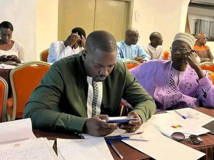 « Non au 3e mandat » : La plateforme des forces vives de la nation F24 voit le jour et annonce une grande mobilisation le 12 mai prochain « Non au 3e mandat » : La plateforme des forces vives de la nation F24 voit le jour et annonce une grande mobilisation le 12 mai prochain