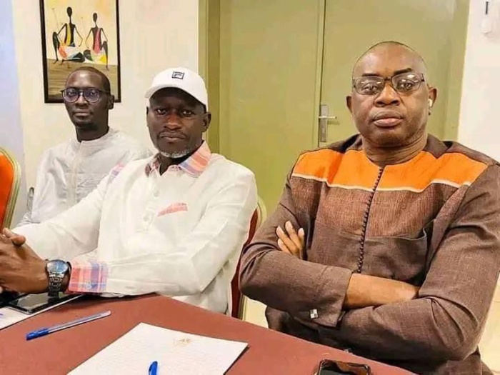 « Non au 3e mandat » : La plateforme des forces vives de la nation F24 voit le jour et annonce une grande mobilisation le 12 mai prochain « Non au 3e mandat » : La plateforme des forces vives de la nation F24 voit le jour et annonce une grande mobilisation le 12 mai prochain