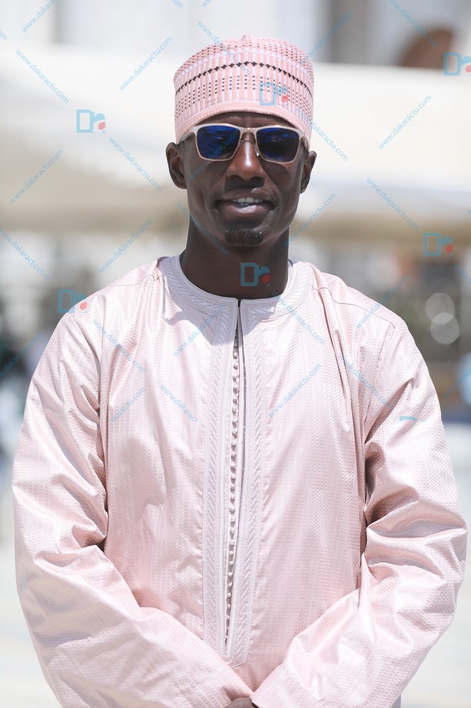 Korité 2023 : Les clichés des meilleurs moments de la prière à Massalikoul Djinane avec Youssou Ndour et Cie … (Photos)