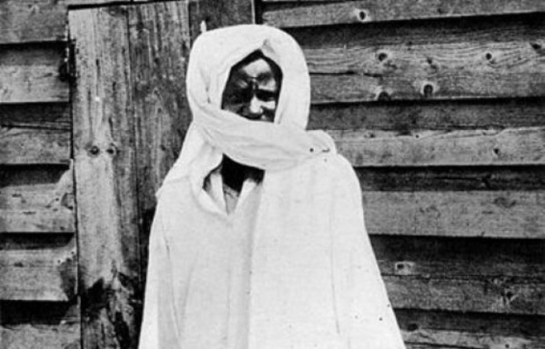 Poème sur Cheikh Ahmadou Bamba  Khadimu Rassul (saws) : Le Sublime Panégyriste Sheikh Alassane Sene "Tarée Yallah")