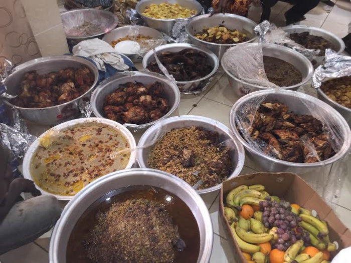 Sokhna Aïda Diallo offre un petit déjeuner royal à Cheikh Béthio Thioune (IMAGES)