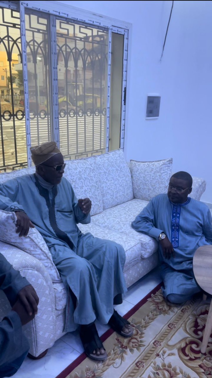 Médina Baye : Le Khalife Général visite les chantiers des Grands Travaux de la Fayda Tidjaniyya et apporte son soutien à son ministre Baye Ciss. Médina Baye : Le Khalife Général visite les chantiers des Grands Travaux de la Fayda Tidjaniyya et apporte son soutien à son ministre Baye Ciss.