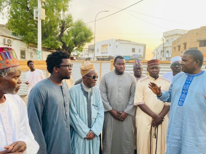 Médina Baye : Le Khalife Général visite les chantiers des Grands Travaux de la Fayda Tidjaniyya et apporte son soutien à son ministre Baye Ciss. Médina Baye : Le Khalife Général visite les chantiers des Grands Travaux de la Fayda Tidjaniyya et apporte son soutien à son ministre Baye Ciss.