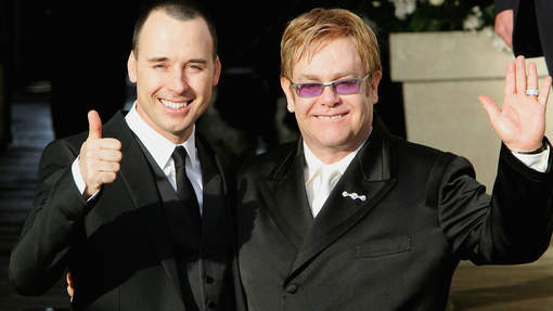Elton John se marie ce week-end
