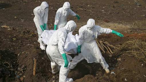 "Le FMI a affaibli les soins de santé des pays touchés par Ebola"