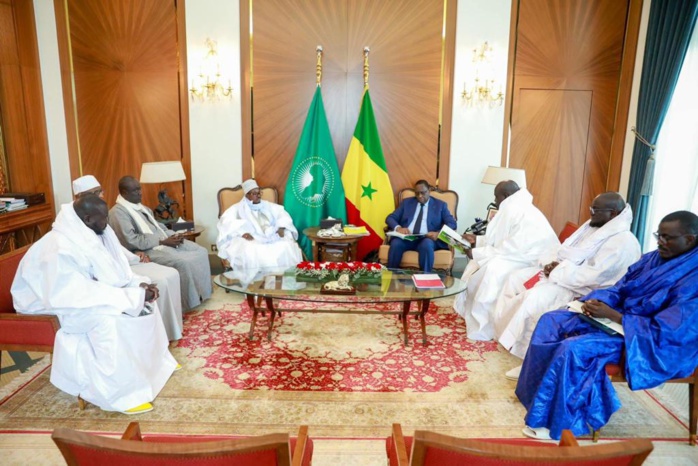 Touba vient une fois de plus étaler l’élégance et la beauté de la «diplomatie mouride» par Banda DIOP Touba vient une fois de plus étaler l’élégance et la beauté de la «diplomatie mouride» par Banda DIOP
