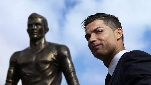 Cristiano Ronaldo inaugure une statue à son effigie sur son île natale