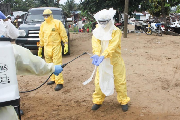 Ebola : aux prises avec un virus mortel