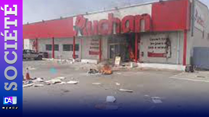 Mbour : Auchan attaqué, la gendarmerie vient en renfort... Mbour : Auchan attaqué, la gendarmerie vient en renfort...