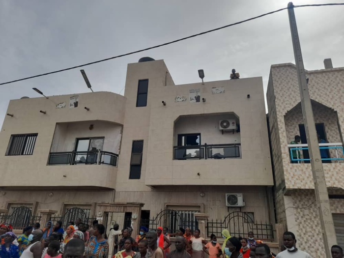 Kaolack : Le domicile de Mariama Sarr attaqué par des manifestants. Kaolack : Le domicile de Mariama Sarr attaqué par des manifestants.
