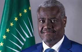 Union Africaine: le président de la commission Moussa Faki Mahamad condamne fermement les violences et appelle au respect de la force de la loi