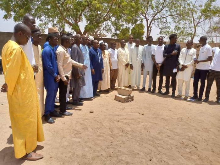 Construction d'un bloc administratif au lycée de Mbar : Le président du Conseil départemental de Gossas procède à la pose de la première pierre et promet... Construction d'un bloc administratif au lycée de Mbar : Le président du Conseil départemental de Gossas procède à la pose de la première pierre et promet...