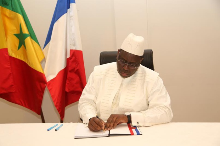 Communiqué de la présidence relatif à la visite du Président Macky Sall à l'Ambassade de France à Dakar