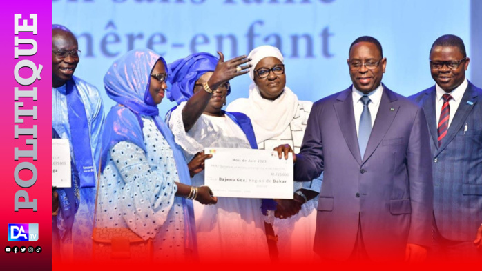 Sénégal: Le Président Macky Sall octroie une motivation mensuelle de 50.000 FCFA à chacune des 9.138 Bajenu Gox. Sénégal: Le Président Macky Sall octroie une motivation mensuelle de 50.000 FCFA à chacune des 9.138 Bajenu Gox.