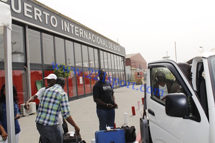 CAN 2015 : les images de l'arrivée des Journalistes sénégalais à Bata
