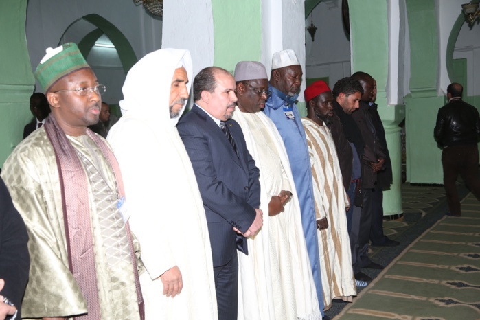 Les images de la visite du président Macky Sall à la Zaouia Ainou Mahdi