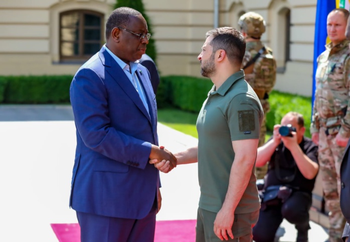 Retour d'une paix durable en Ukraine : le président Macky Sall remercie son homologue Ukrainien Zelensky pour son accueil et réitère la disponibilité du Sénégal.