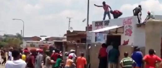 Escalade de violence xénophobe contre les commerçants immigrés à Soweto
