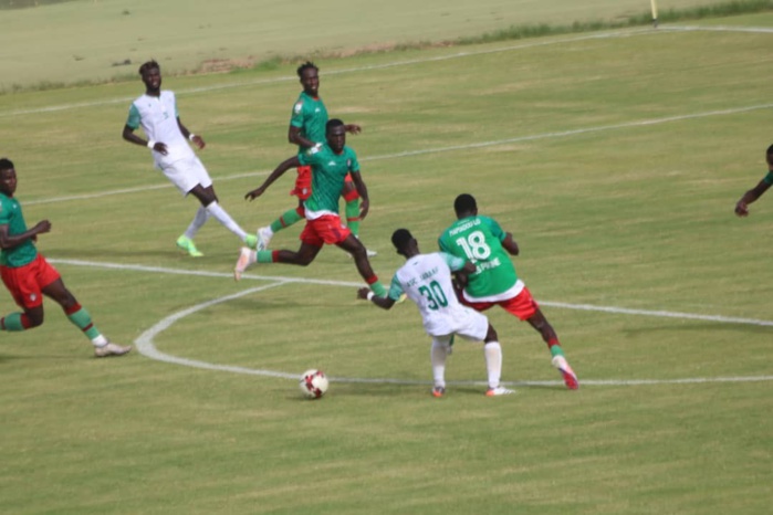 1/4 de finale Coupe du Sénégal : Le Jaraaf bourreau de l’AS Pikine… Le Casa à la trappe, les Mbourois à la fête ! 1/4 de finale Coupe du Sénégal : Le Jaraaf bourreau de l’AS Pikine… Le Casa à la trappe, les Mbourois à la fête !