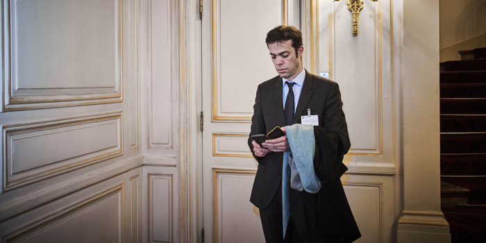 Limogeage de Franck Paris, conseiller « Afrique » d’Emmanuel Macron: Un coup rectificatif après la frustration dans l’axe Dakar-Paris? Limogeage de Franck Paris, conseiller « Afrique » d’Emmanuel Macron: Un coup rectificatif après la frustration dans l’axe Dakar-Paris?