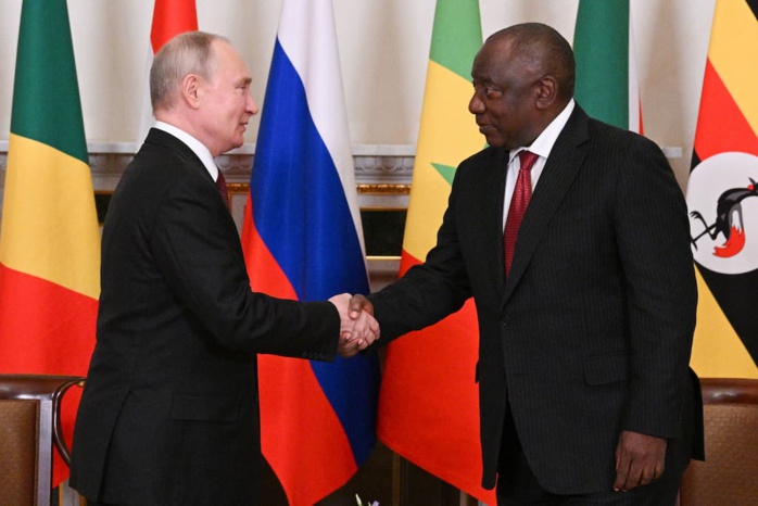 A Saint-Pétersbourg, Poutine veut afficher son entente avec ses partenaires africains