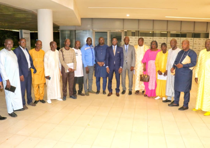 Rencontre sectorielle avec les élus de Kédougou : “Il reste énormément de choses à faire… Nous sommes soucieux de vos préoccupations!” (MITTD) Rencontre sectorielle avec les élus de Kédougou : “Il reste énormément de choses à faire… Nous sommes soucieux de vos préoccupations!” (MITTD)