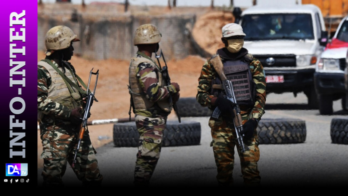 Niger/ Le coup d'État est finalement acté: l'armée ferme les frontières, instaure le CNSP et un couvre feu de 22h à 5h du matin.