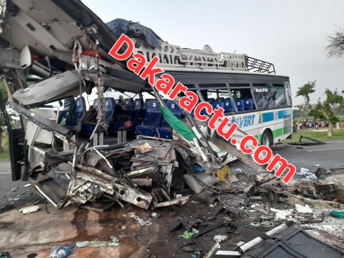 Accident à Gandiaye: 28 victimes dénombrées dont 2 morts et 5 blessés graves( Bilan provisoire). Accident à Gandiaye: 28 victimes dénombrées dont 2 morts et 5 blessés graves( Bilan provisoire).