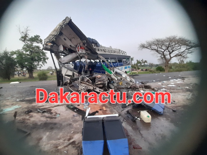 Accident à Gandiaye: 28 victimes dénombrées dont 2 morts et 5 blessés graves( Bilan provisoire). Accident à Gandiaye: 28 victimes dénombrées dont 2 morts et 5 blessés graves( Bilan provisoire).
