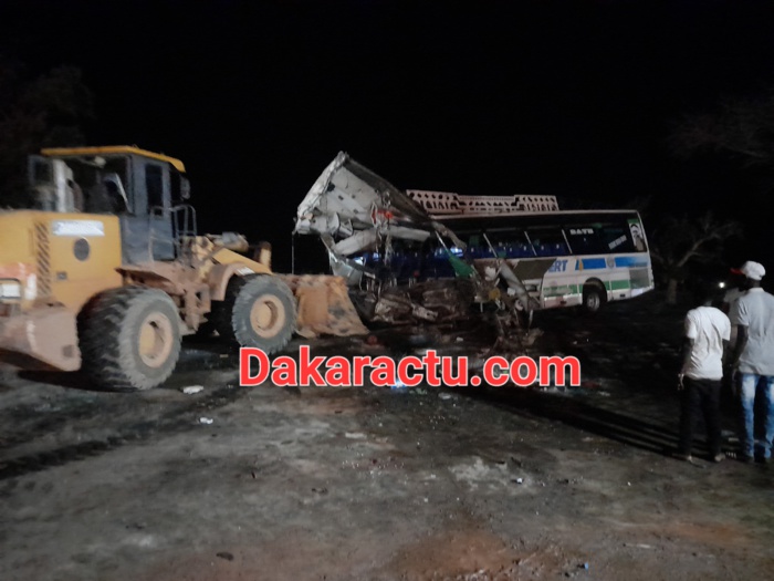 Accident à Gandiaye: 28 victimes dénombrées dont 2 morts et 5 blessés graves( Bilan provisoire). Accident à Gandiaye: 28 victimes dénombrées dont 2 morts et 5 blessés graves( Bilan provisoire).