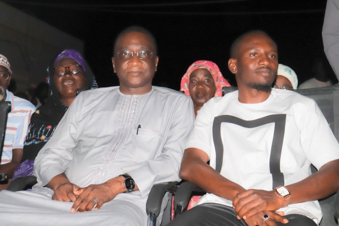 Podor: Le maire Racine Sy, sur fonds propre, renforce le centre de Santé Amadou Malick Gaye en équipements et rassure les populations Podor: Le maire Racine Sy, sur fonds propre, renforce le centre de Santé Amadou Malick Gaye en équipements et rassure les populations