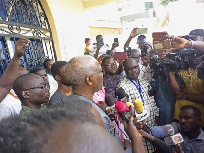 Attaque militaire de la CEDEAO au Niger : « le Président Macky Sall doit penser aux sénégalais vivants au Niger » (Marcheurs Sénégalais) Attaque militaire de la CEDEAO au Niger : « le Président Macky Sall doit penser aux sénégalais vivants au Niger » (Marcheurs Sénégalais)