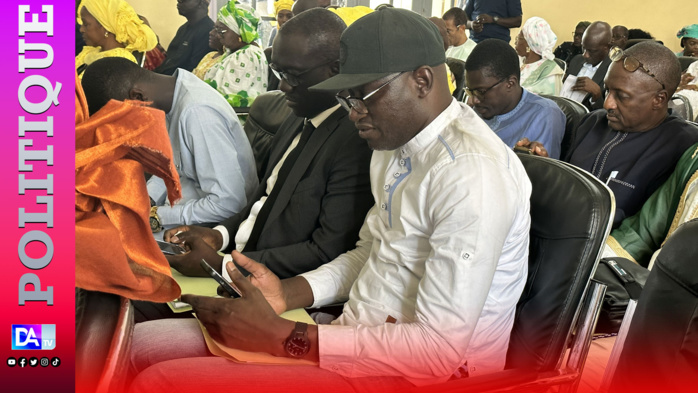 Mairie de Dakar : Abass fall a rendu son véhicule de fonction, mais garde encore les clés de son bureau… Mairie de Dakar : Abass fall a rendu son véhicule de fonction, mais garde encore les clés de son bureau…